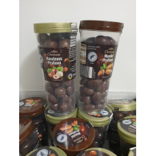 Мигдаль в молочному шоколаді. Фундук в молочному шоколаді. 200гр Німеччина