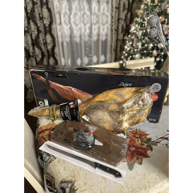 Хамон Serrano Резерва нога з підставкою і ножем 6,5 кг Іспанія Хамон Serrano Резерва нога з підставкою і ножем 6,5 кг Іспанія