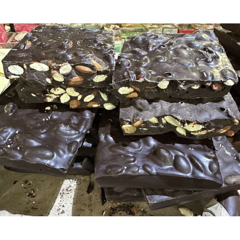 Чорний шоколад з мигдалем ваговий ( Бельгія) Чорний шоколад з мигдалем ваговий ( Бельгія)