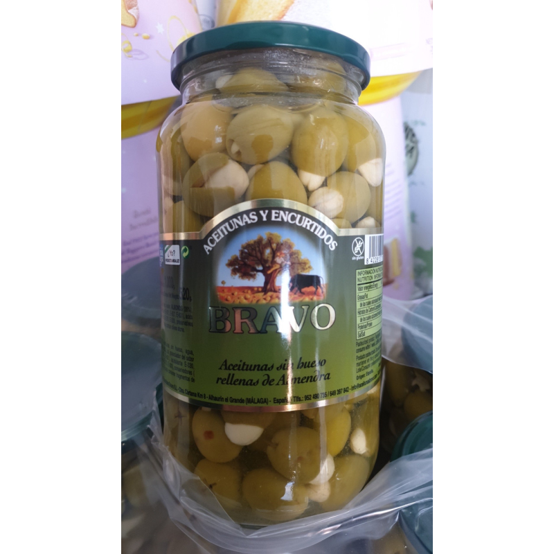 Оливки Bravo фаршировані цілісним мигдалем 1кг